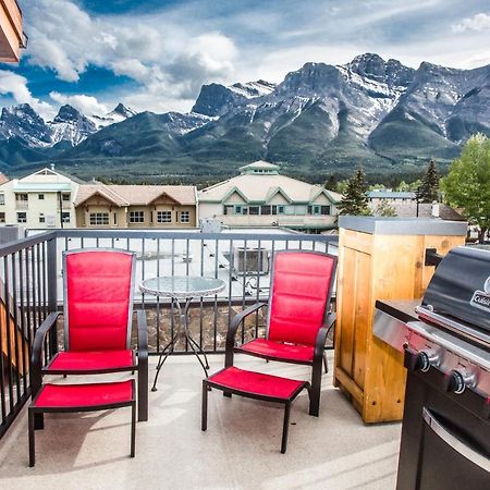 The Lookout - Top Floor Corner Unit With Stunning Views Villa Canmore Eksteriør billede