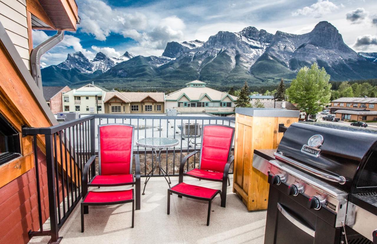 The Lookout - Top Floor Corner Unit With Stunning Views Villa Canmore Eksteriør billede